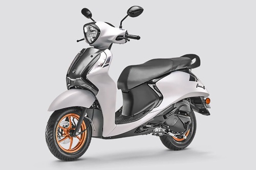 10 Most Lightweight Scooty for Girls & Women in India